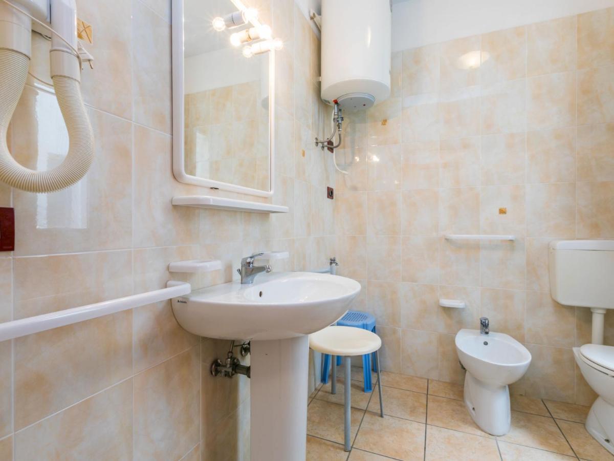 Apartment Robinia-Pinetine-4 By Interhome 두나 베르데 외부 사진